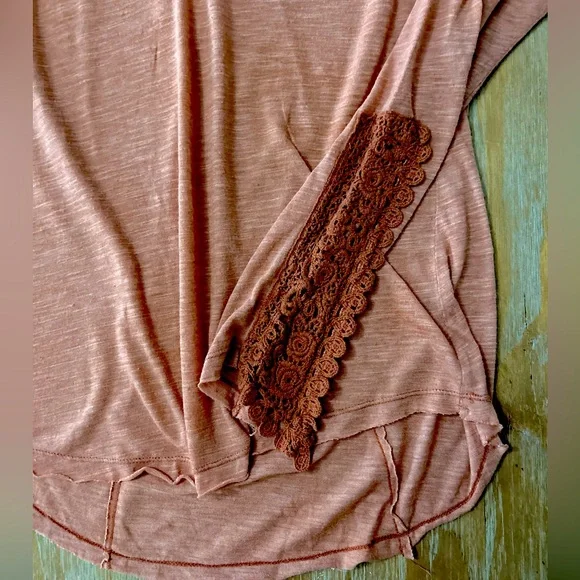 Socialite Long-Sleeve Embroidered Shirt - Picture 4 of 5